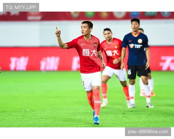 韦世豪这自律程度，半夜三点还在加练，我连闹钟都叫不醒